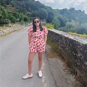 Meet your Posher, Mia